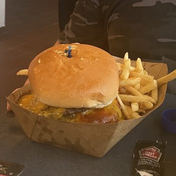 Neptune's Net - Cheeseburger - Seafood Near Me - Malibu, California