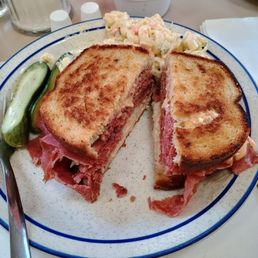 Pastrami on rye - why order anything else?
