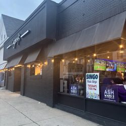 Cagney's Restaurant & Pub