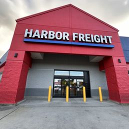 Exterior photo of Harbor Freight Tools - Des Moines, Washington Exterior photo of Harbor Freight Tools - Des Moines, Washington