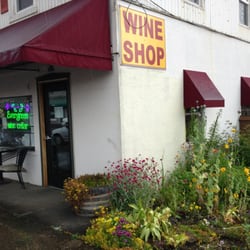 Evergreen Wine Cellar - Adorable entrance to the shop!