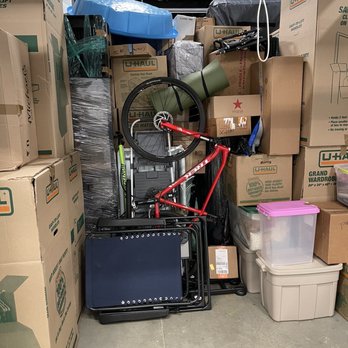 MG Moving Services - 10x20 storage unit with 7300+ lbs of crazy organized by logistical magicians. - Movers Near Me - Sterling, Virginia