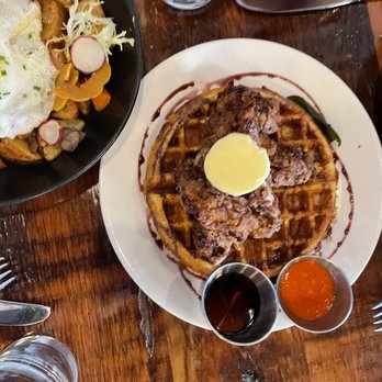 Le Coin - chicken and waffles - Seafood Near Me - Seattle, Washington