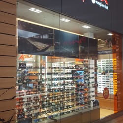 Sunglass Hut