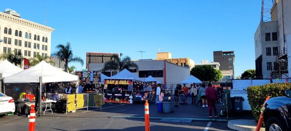 atSiam Night Market by null