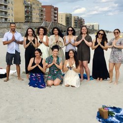 Luna & Soul Yoga Collective - Long Beach