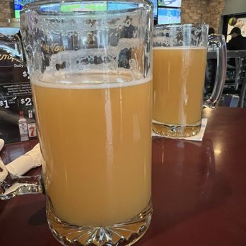 Fat Willy's - Local brews - Sports Bars Near Me - Mesa, Arizona