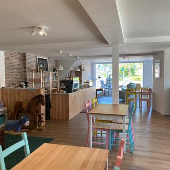 Cup & Cake - Cupcake and koffie Shop interior - Patisserie/Cake Shop Near Me - Haarlem, New Hampshire