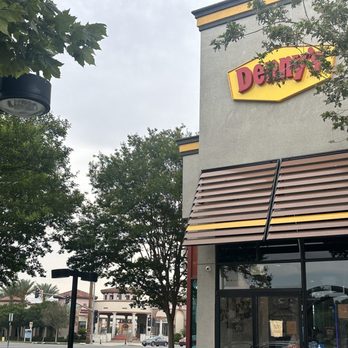 Denny's - Entrances - American Near Me - Rancho Cucamonga, California