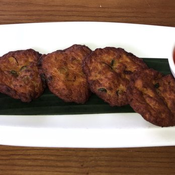 Nara Thai - Fried fish cake average, but the dipping sauce had no Thai flavor! - Thai Near Me - Freehold, New Jersey