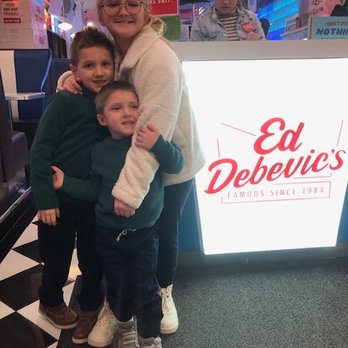 Ed Debevic's - Fun Times! - Breakfast & Brunch Near Me - Chicago, Illinois