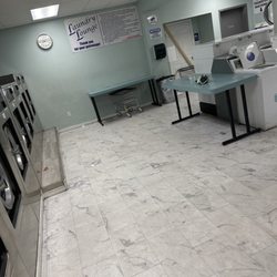 Laundry Lounge