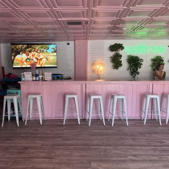 Cali Love Wine - Bar area - Wine Tasting Room Near Me - Pismo Beach, California Cali Love Wine - Bar area - Wine Tasting Room Near Me - Pismo Beach, California