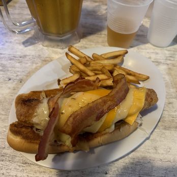 The Old Salty Dog - THE salty dog - incredible - American Near Me - Sarasota, Florida