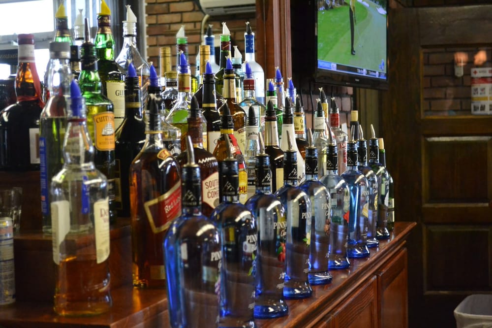 Blue Heron Bar and Grill Logo
