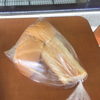 Dundee Bakery - Pan  sobao - Bakeries Near Me - Dundee, Florida