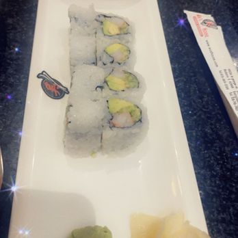 Wu's House - California roll - Japanese Near Me - Evergreen Park, Illinois