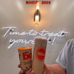It's Boba Time - National City - Chocolate Banana Smoothie & Tiramisu Foam Milk Tea