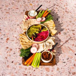 Mon Chéri - Beets & Greens Hummus