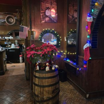 Bisbee's Table - Cute Christmas decor. - American Near Me - Bisbee, Arizona