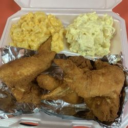 Nita's Kitchen - 4 4 Piece Whole Wing Plate w/Mac & Cheese & Potato Salad