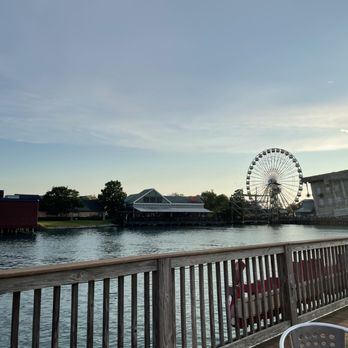 Wet Willie's - Outdoor seating view - Lounges Near Me - Myrtle Beach, South Carolina