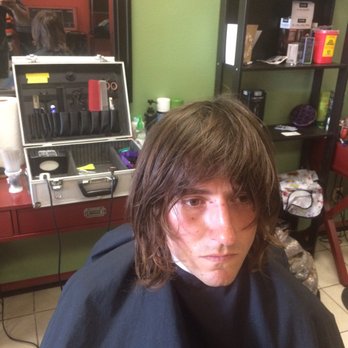 Dtour Kuts Barbershop - Barbers Near Me - Banning, California