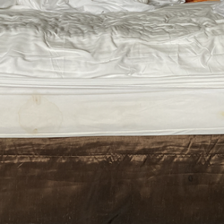Comfort Inn & Suites Redwood Country - bed stains