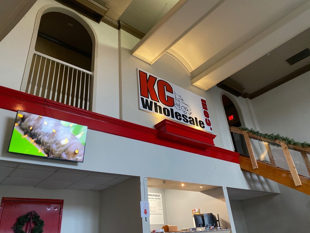 KC WHOLESALE Updated August 2024 701 SW 1st St, Oak Grove, Missouri Commercial Truck