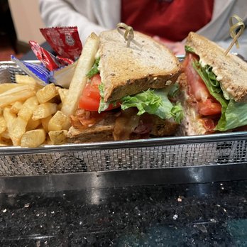 Amelia's Lounge - Turkey Club - Lounges Near Me - Elizabeth, New Jersey Amelia's Lounge - Turkey Club - Lounges Near Me - Elizabeth, New Jersey
