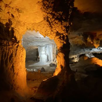 Fantastic Caverns - Historical Tours Near Me - Springfield, Missouri