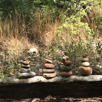 Crescent Moon Picnic Site - Beautiful cairns...a few yards more there will be many of them - Parks Near Me - Sedona, Arizona