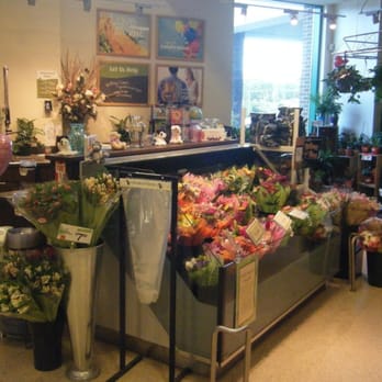 Shaw's - Grocery Near Me - Wakefield, Rhode Island