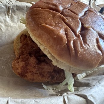 Sandy's Tavern - Chicken Sandwich - Pubs Near Me - Richfield, Minnesota
