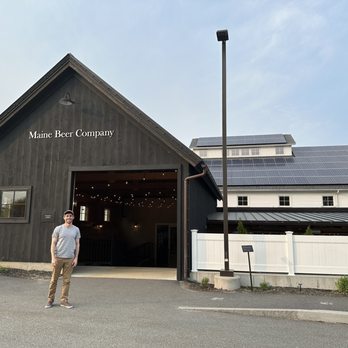 Maine Beer - Front entrance - Breweries Near Me - Freeport, Maine Maine Beer - Front entrance - Breweries Near Me - Freeport, Maine