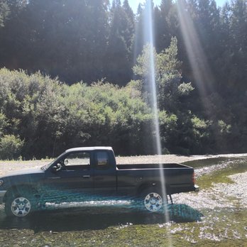 William Grove Day Use - Hard Parking.  Not so deep. - Campgrounds Near Me - Myers Flat, California