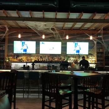 On The Kirb - Bar area - Sports Bars Near Me - Houston, Texas On The Kirb - Bar area - Sports Bars Near Me - Houston, Texas
