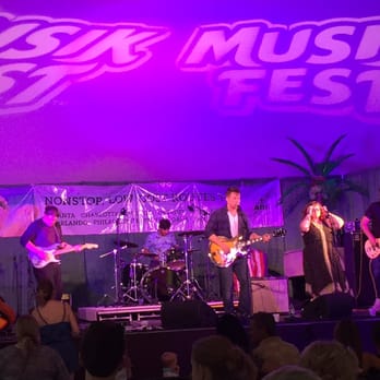 Musikfest - Splendid! Good and noisy. - Stadiums & Arenas Near Me - Bethlehem, Pennsylvania