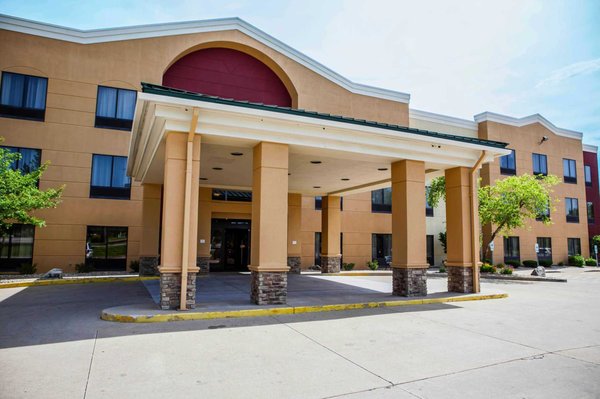 Comfort Suites 31 Photos 22 Reviews Hotels 2620 S Dirksen