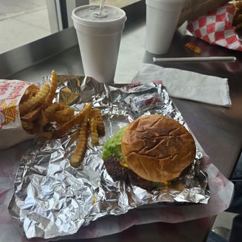 Mr. E's Late Nite - I got the #4 aka the cheeseburger( pickle, tomato,lettuce,mayo ) w fries and a drink (only 1 size of drink and fry) - Hot Dogs Near Me - Chicago, Illinois