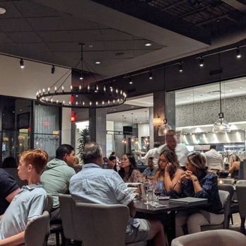Pearl & Vine - Dining Room - New American Near Me - Katy, Texas Pearl & Vine - Dining Room - New American Near Me - Katy, Texas