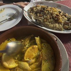 Rest. Libanés “samarkanda” - Chicken with garlic and lemon, rice with raisins and almonds