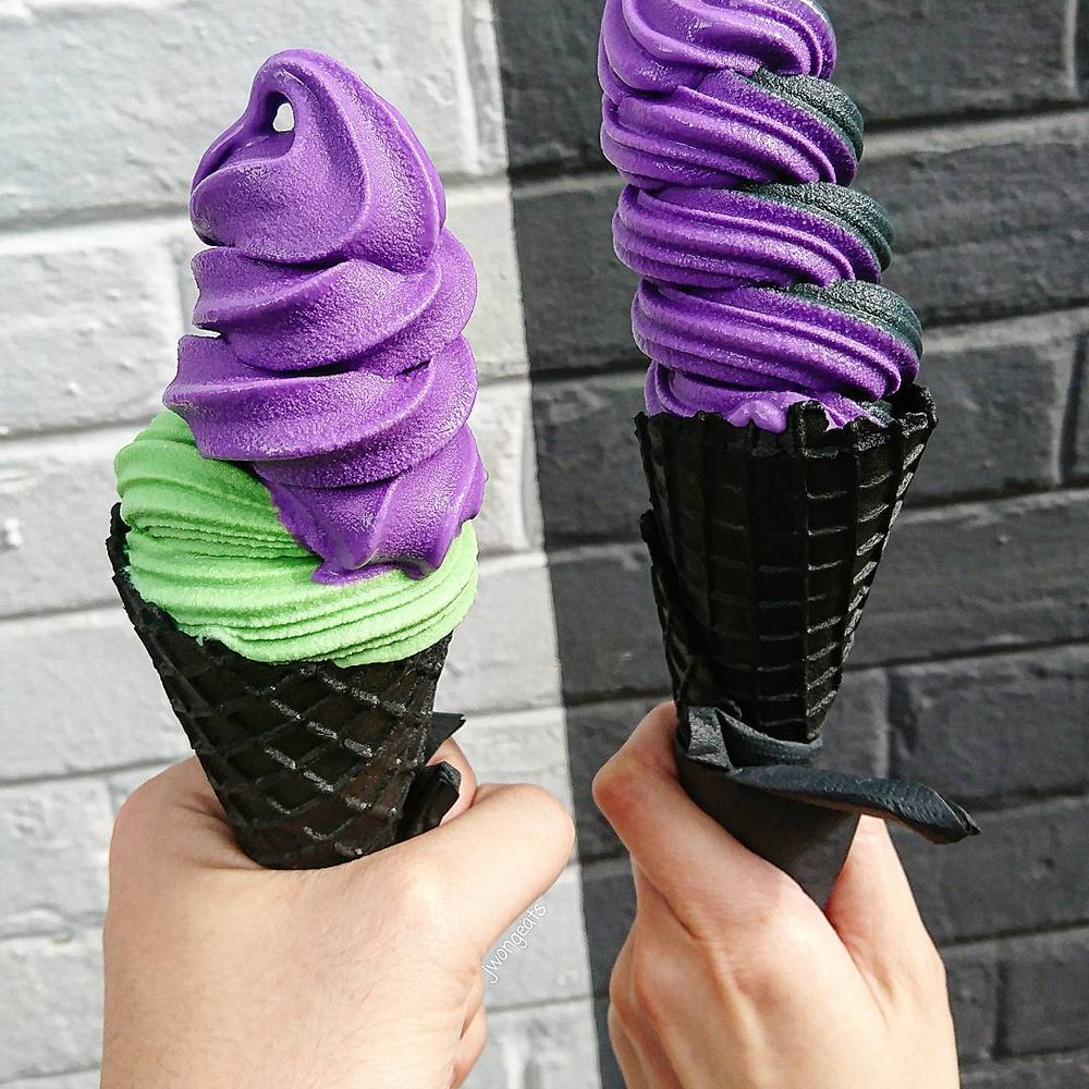 iHalo Krunch - Ube haze and matcha + ube on charcoal cone! - Ice Cream & Frozen Yogurt Near Me - Toronto, Ontario iHalo Krunch - Ube haze and matcha + ube on charcoal cone! - Ice Cream & Frozen Yogurt Near Me - Toronto, Ontario