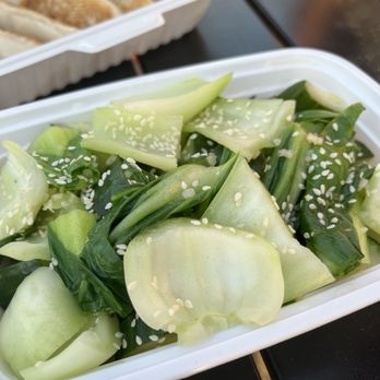 Lee‘s Dumpling House - Bok choy & cucumber salad - Dumplings Near Me - Toronto, Ontario Lee‘s Dumpling House - Bok choy & cucumber salad - Dumplings Near Me - Toronto, Ontario