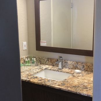 Holiday Inn The Lodge at Big Bear Lake - Vanity - Big Bear, CA