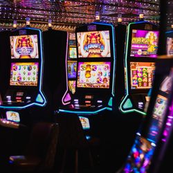 Casino Queen Marquette - Take a spin on the hottest or classic slot games. We offer over 400 slot and video poker machines with denominations ranging from 1 penny to