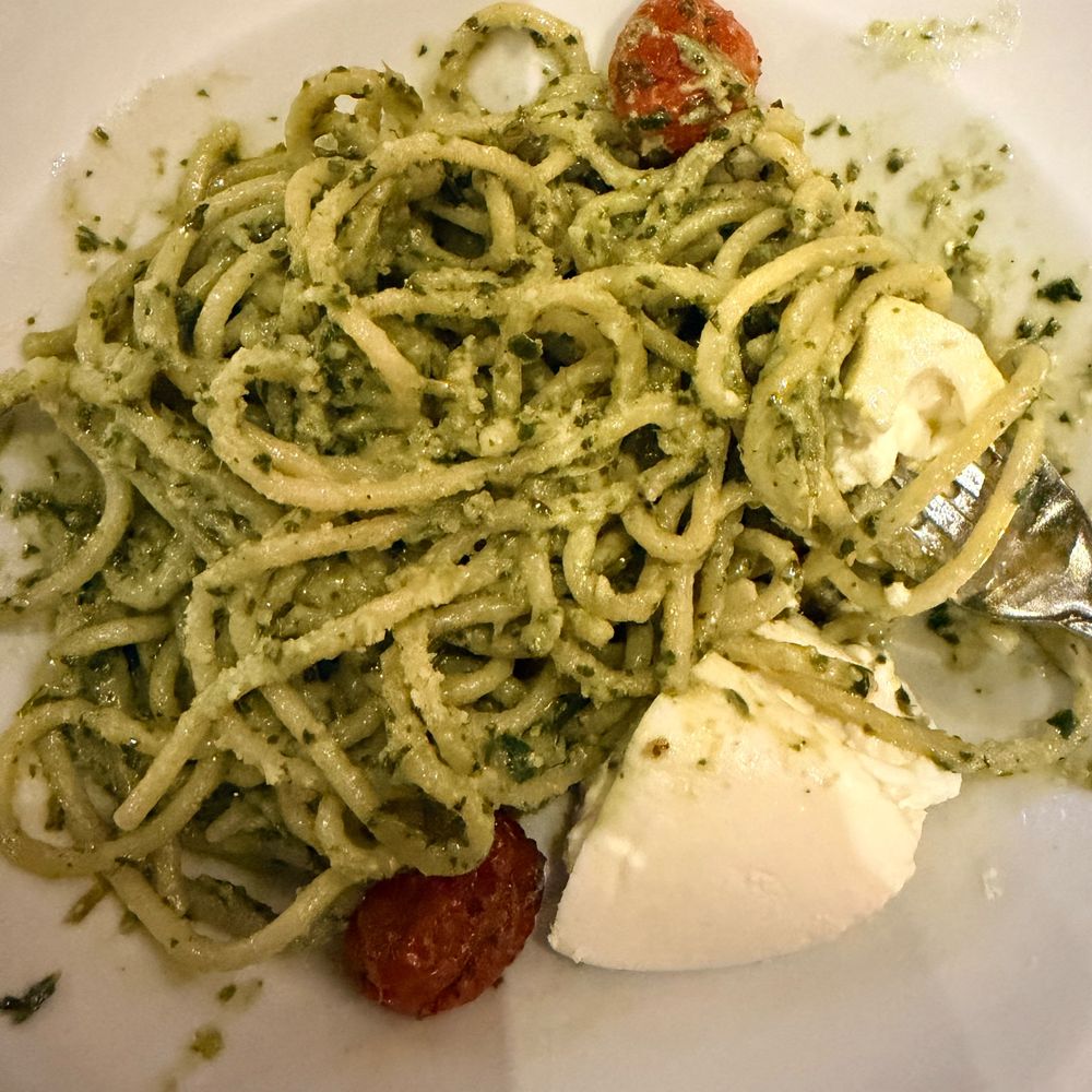 Due' Cucina - West Seattle - Pesto sauce with tomatoes and burrata. - Italian Near Me - Seattle, Washington