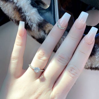 Gloss Nail Bar - Nail Salons Near Me - Houston, Texas