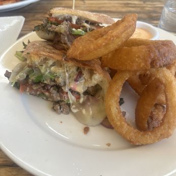 Vees Cafe - Breakfast & Brunch Near Me - Los Angeles, California Vees Cafe - Breakfast & Brunch Near Me - Los Angeles, California