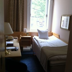 Crystal Plaza Hotel
